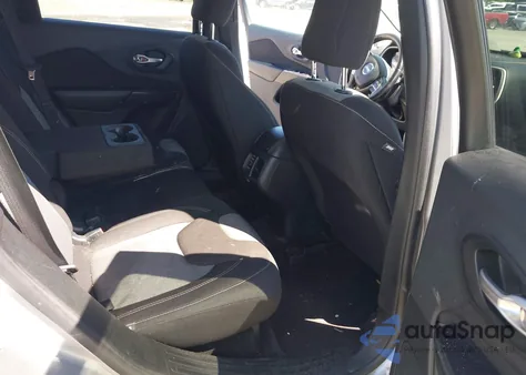 2016 Jeep Cherokee Altitude z USA, uszkodzony, nr VIN 1C4PJLAB0GW369428